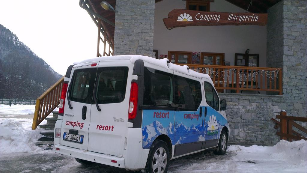 Margherita Camping & Resort グレッソネイ・サイント・ジェアン エクステリア 写真