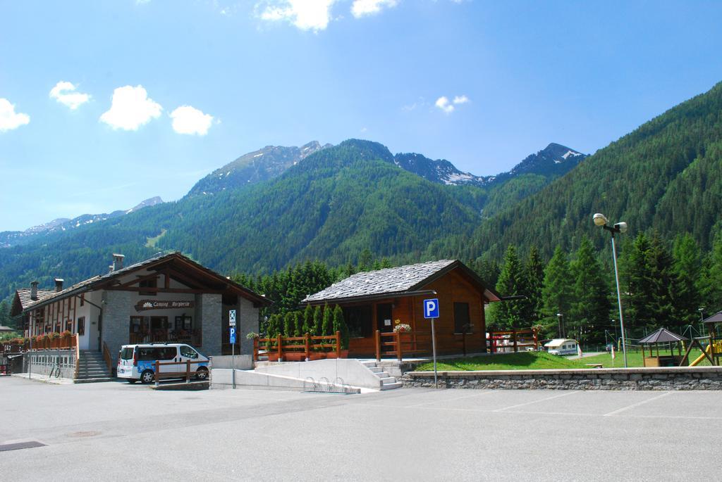 Margherita Camping & Resort グレッソネイ・サイント・ジェアン エクステリア 写真